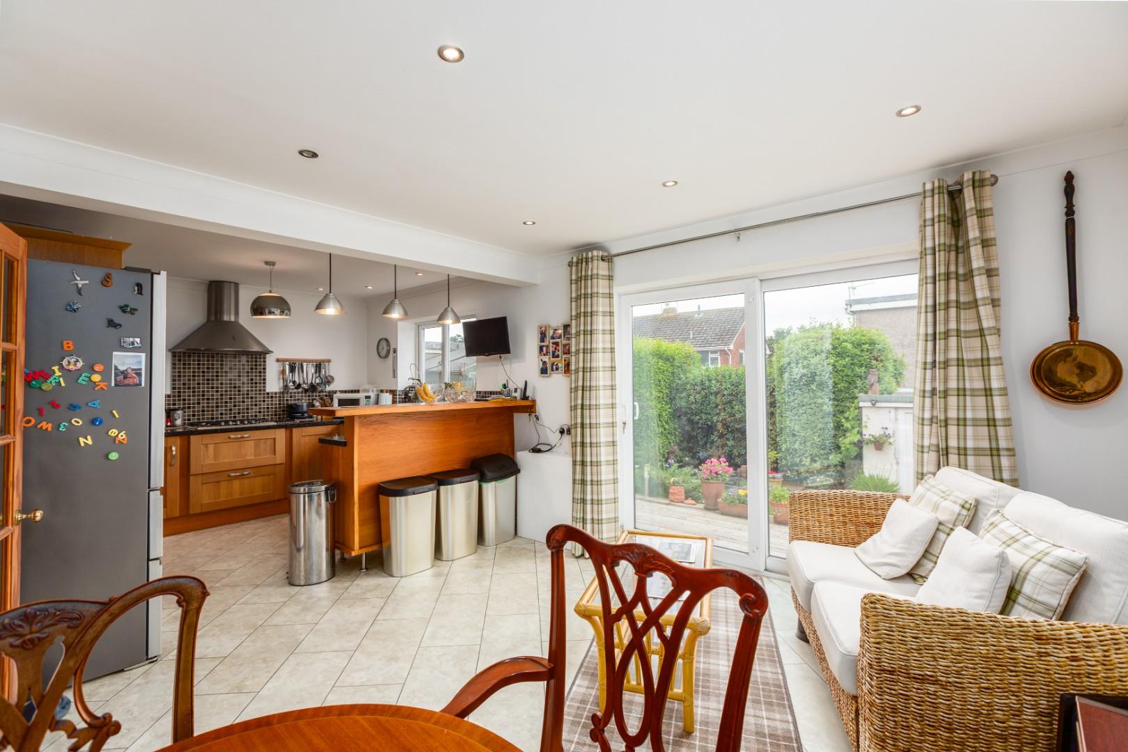 Fulmar Close, West Cross, Swansea, SA3 5RD